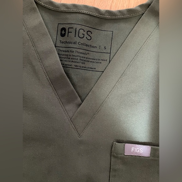 Figs Catarina Moss Green Scrub Top - Picture 2 of 3